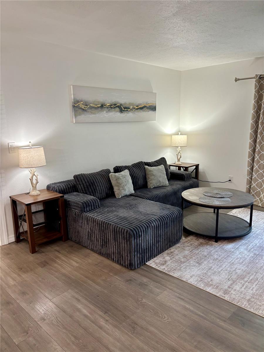 SOUTH VENICE - Residential