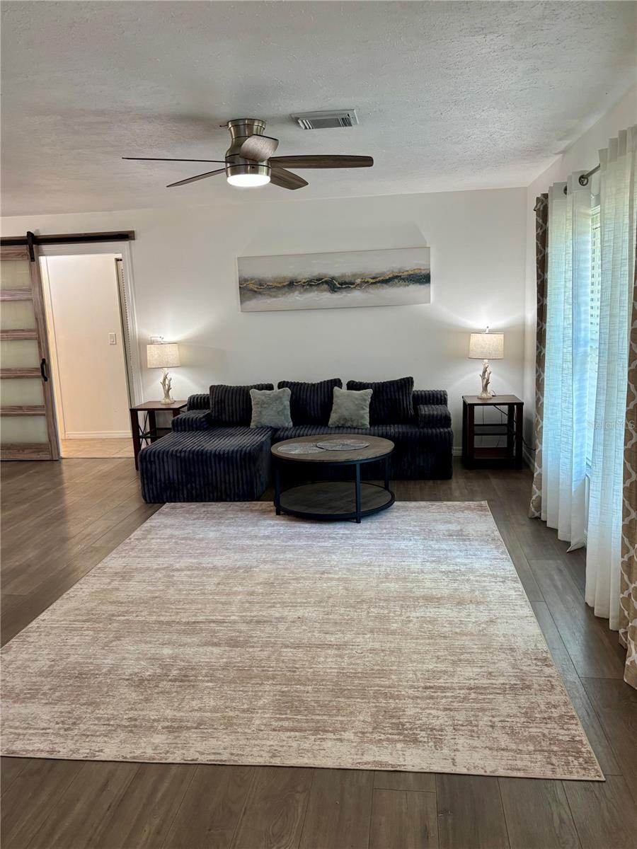 SOUTH VENICE - Residential