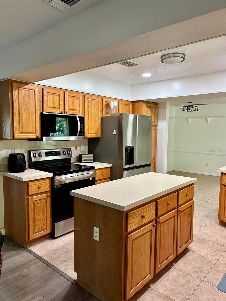 SOUTH VENICE - Residential