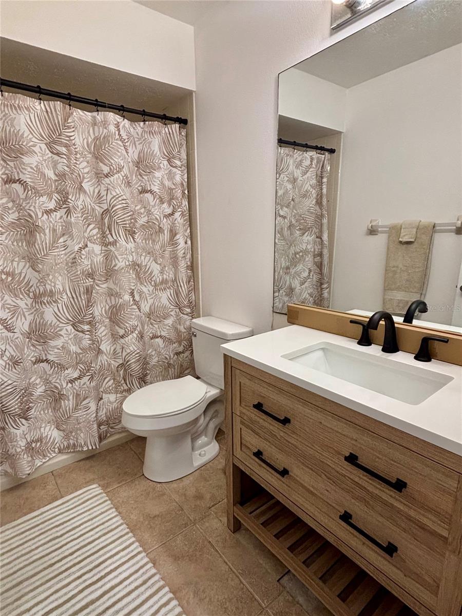 SOUTH VENICE - Residential