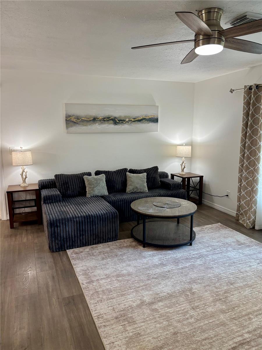 SOUTH VENICE - Residential