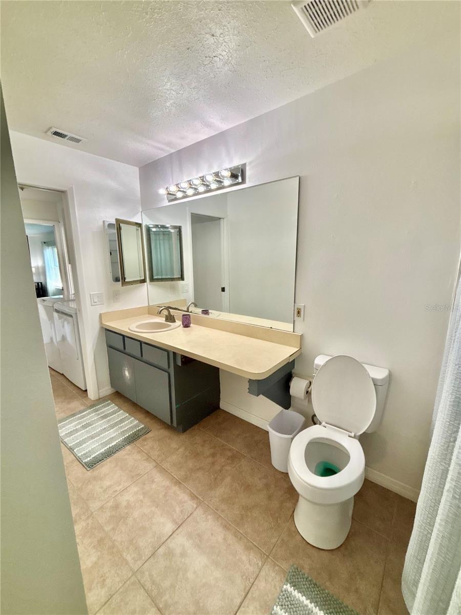 SOUTH VENICE - Residential