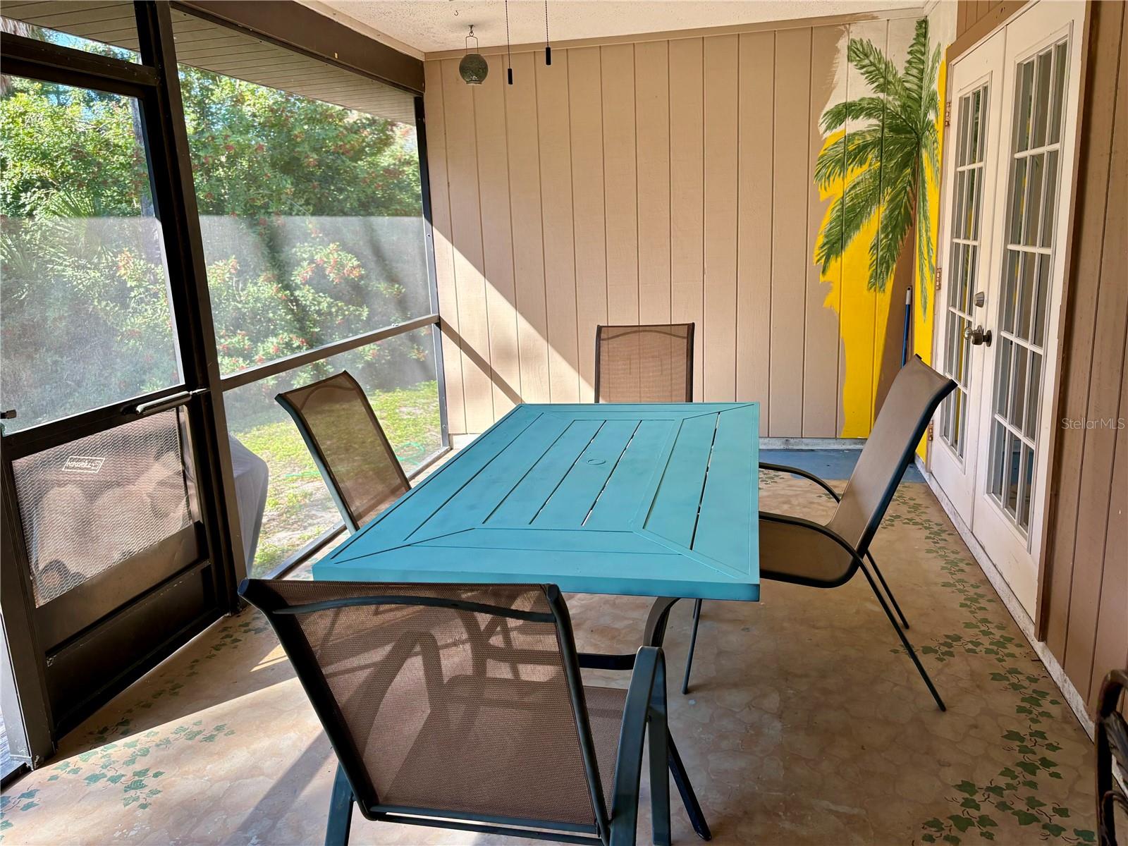 SOUTH VENICE - Residential