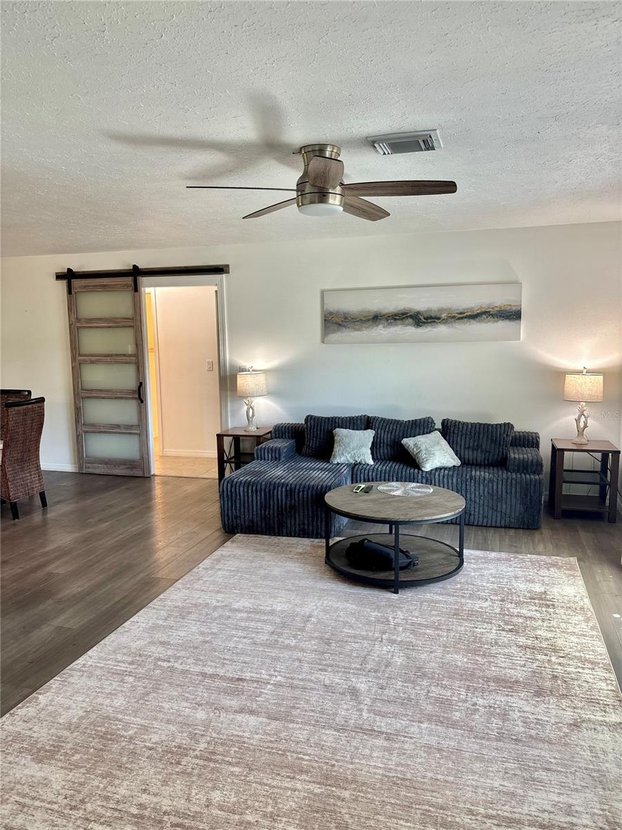 SOUTH VENICE - Residential