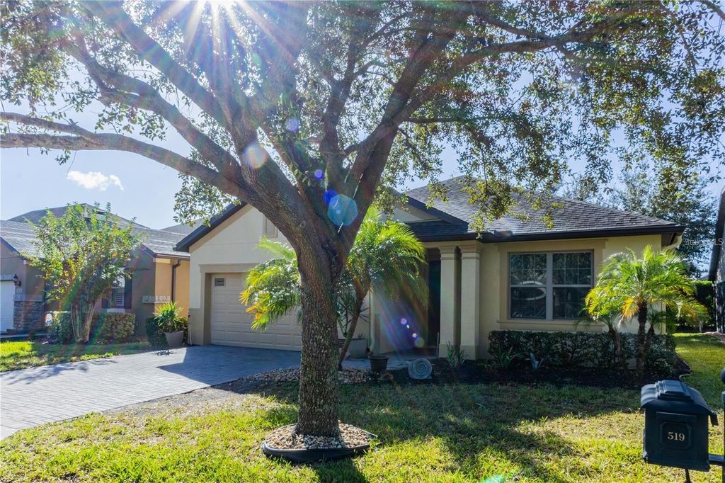 Photo of 519 Cadiz Drive, Davenport, FL 33837 (MLS # O6398279)
