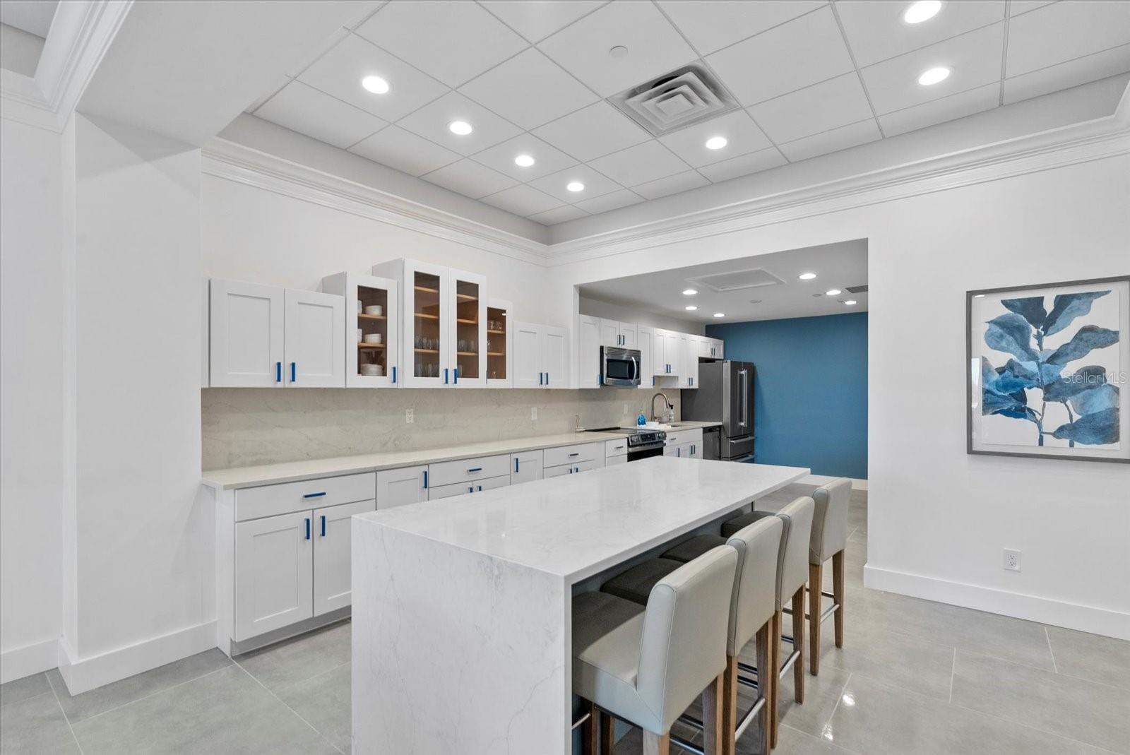 SIESTA TOWERS - Residential