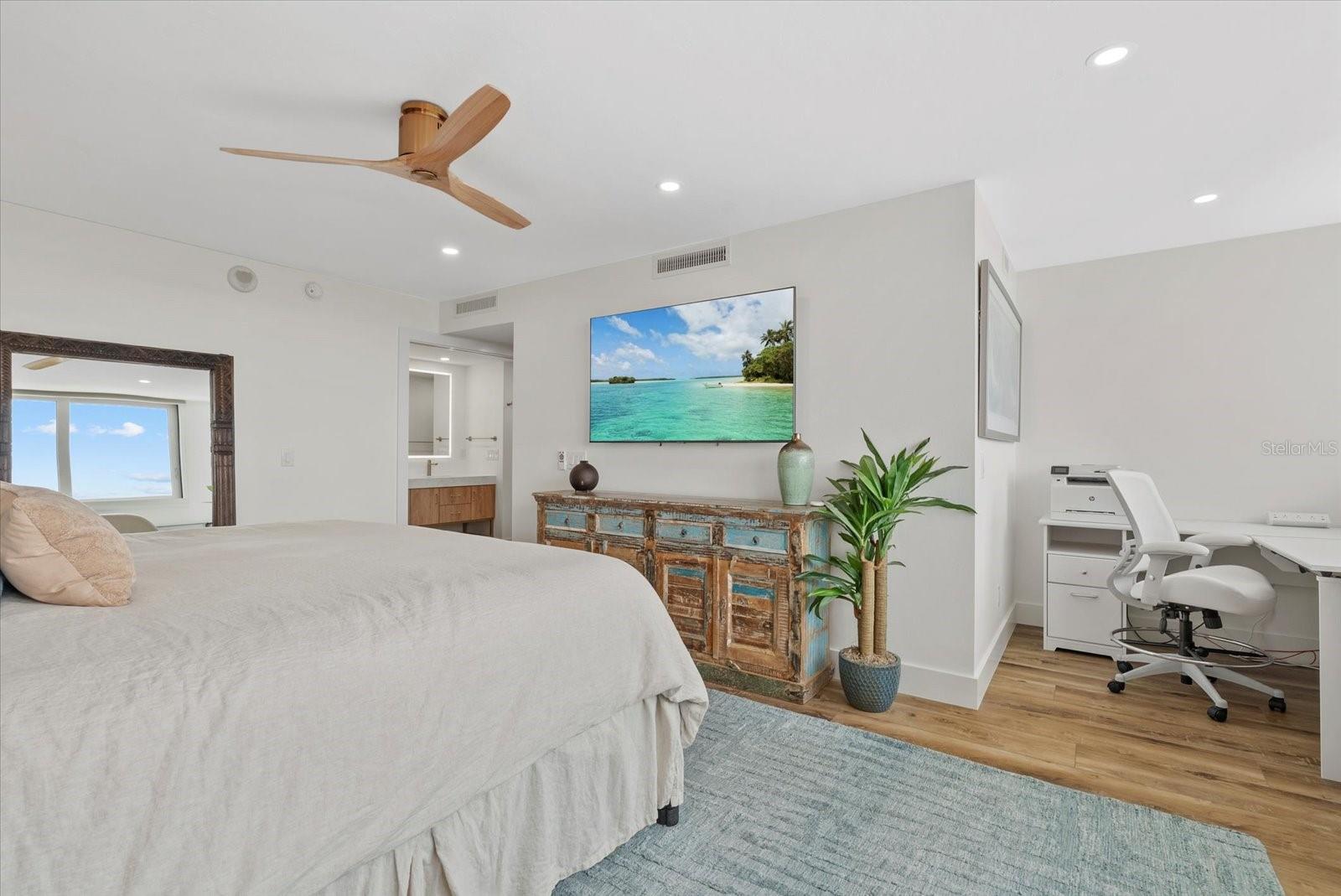 SIESTA TOWERS - Residential