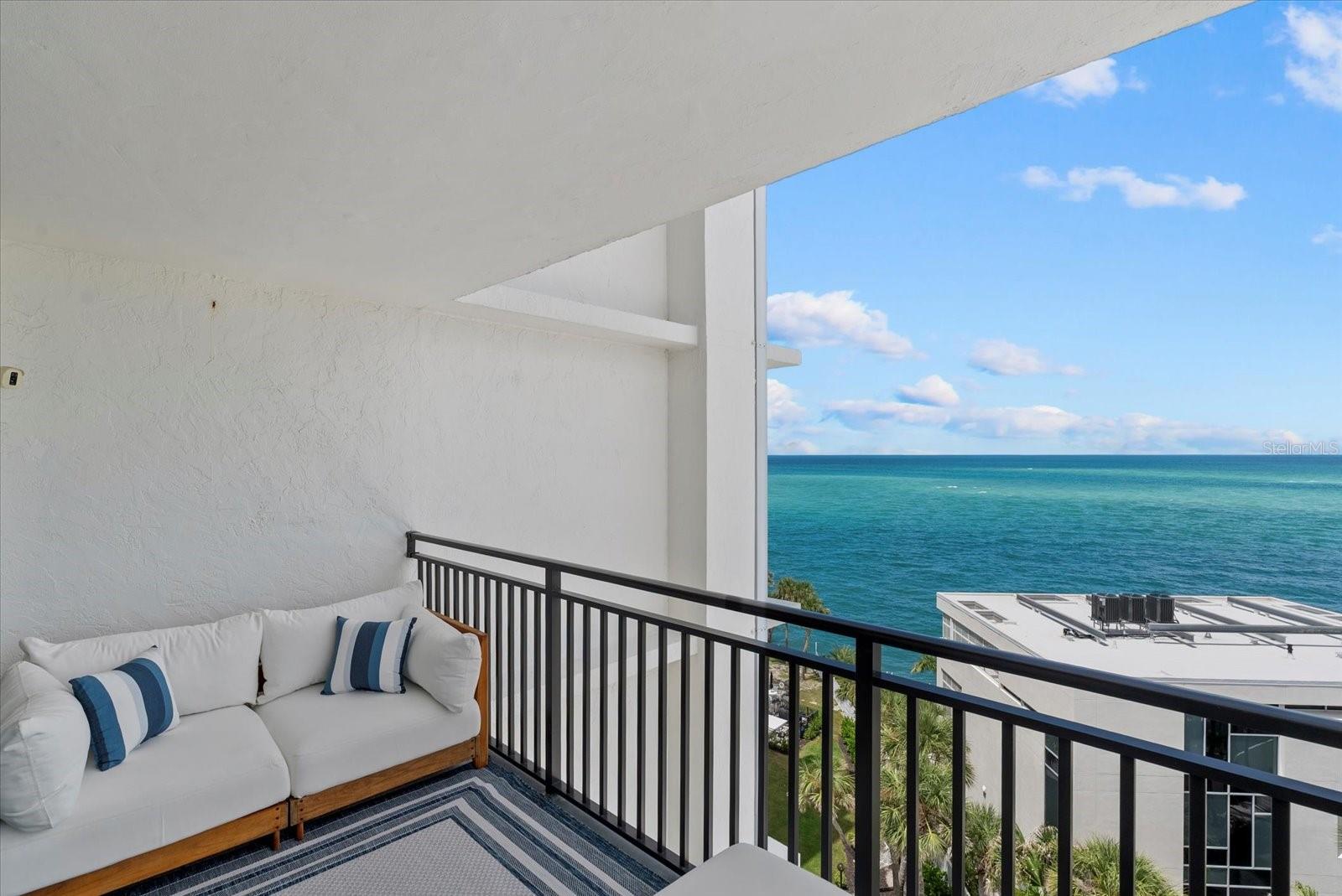 SIESTA TOWERS - Residential