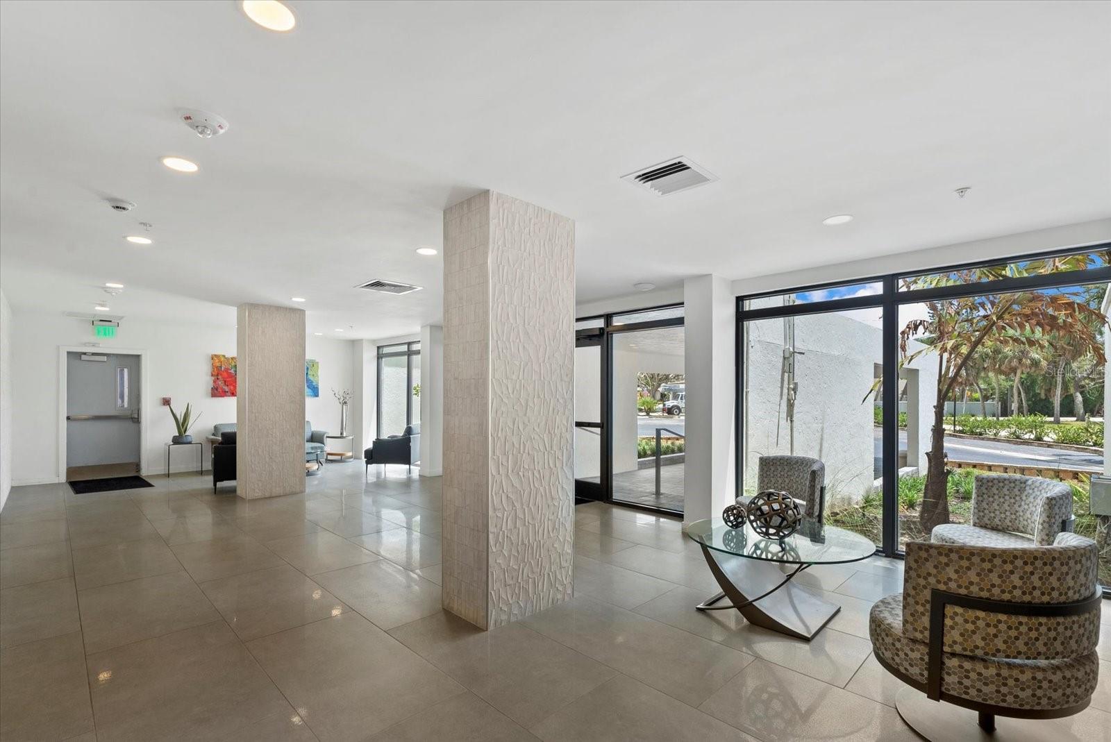 SIESTA TOWERS - Residential