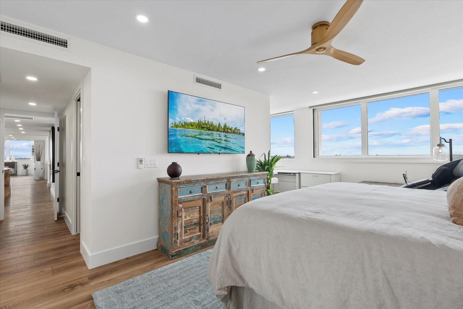 SIESTA TOWERS - Residential