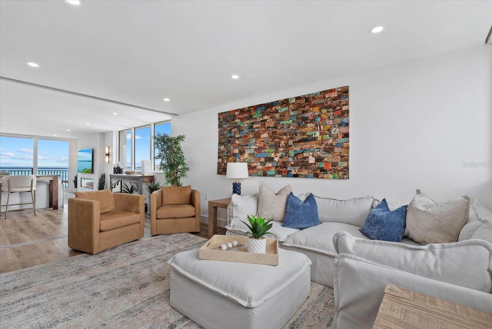 SIESTA TOWERS - Residential