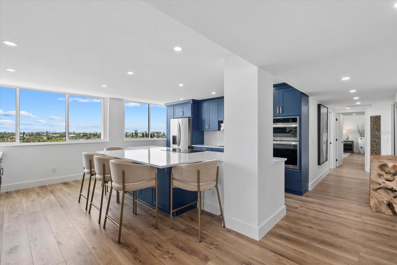 SIESTA TOWERS - Residential