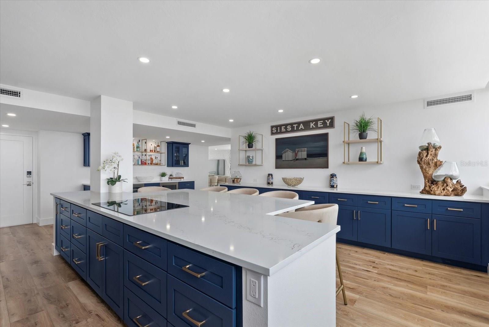 SIESTA TOWERS - Residential