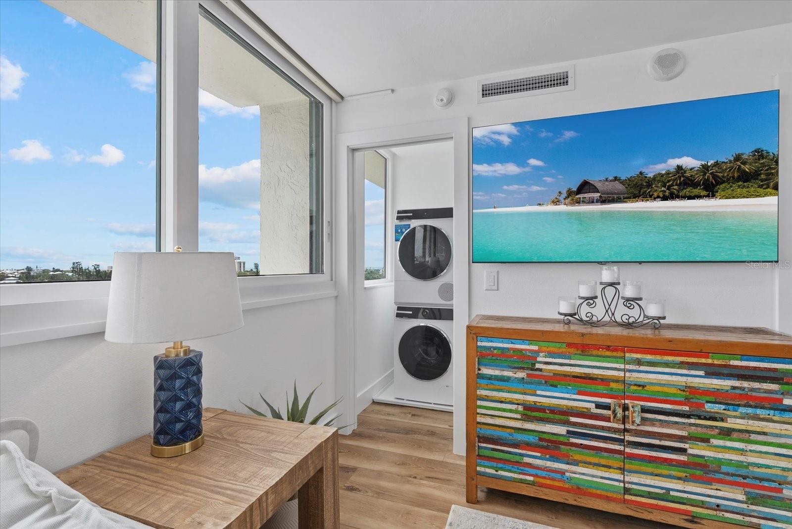 SIESTA TOWERS - Residential