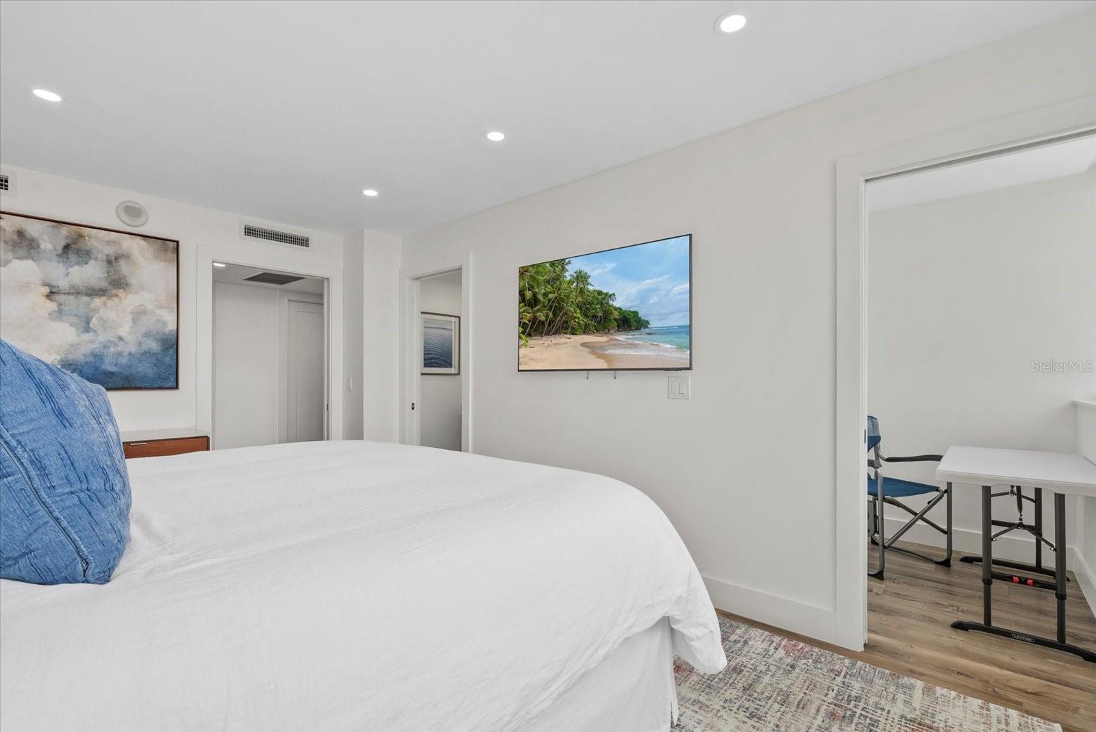 SIESTA TOWERS - Residential