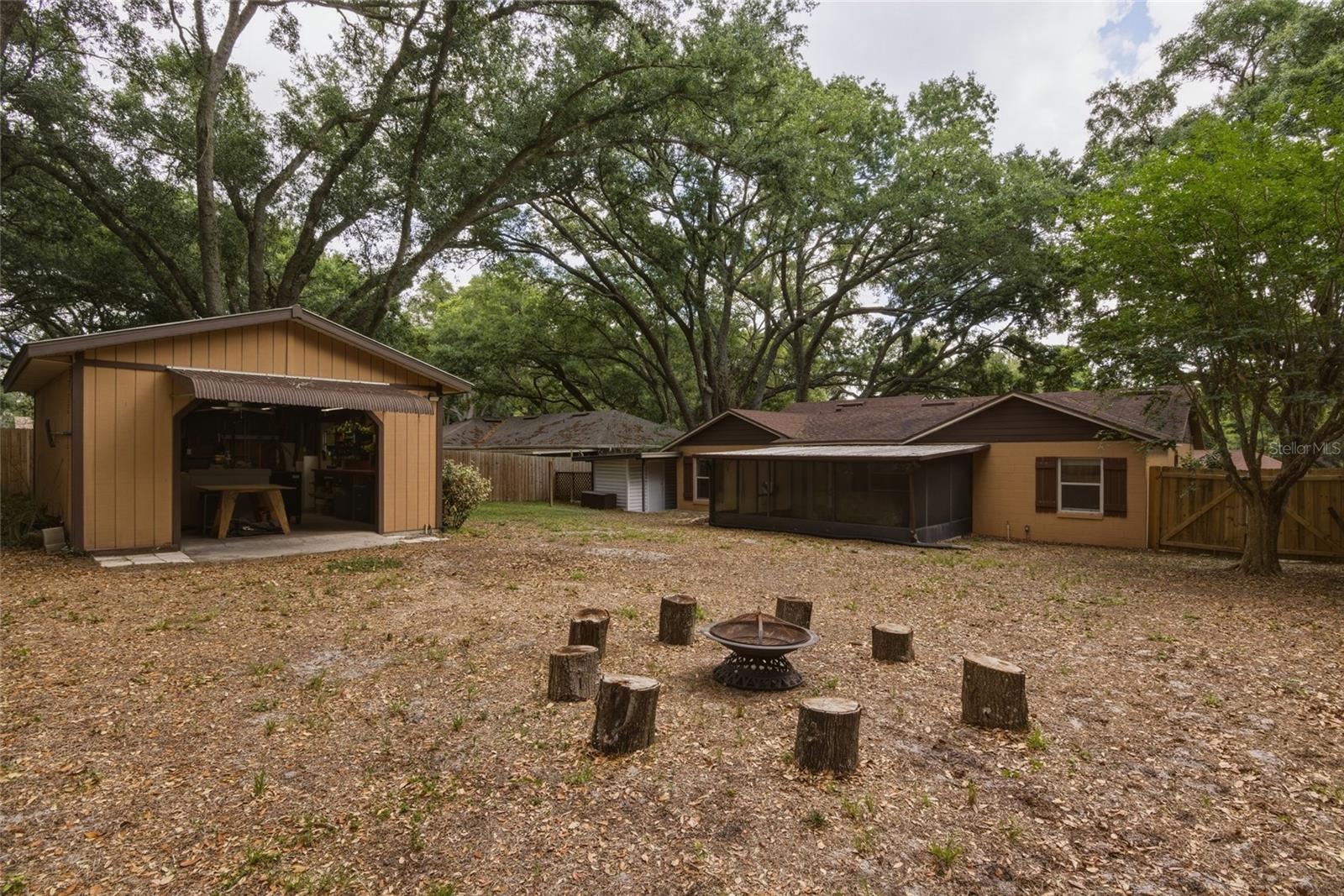 LAKEVIEW VILLAGE - Residential