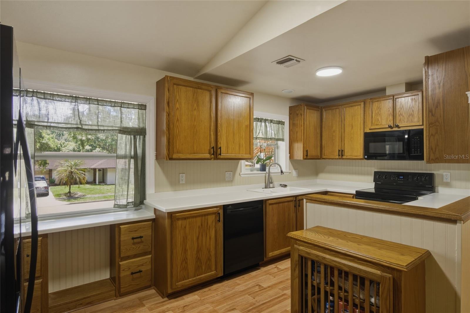 LAKEVIEW VILLAGE - Residential