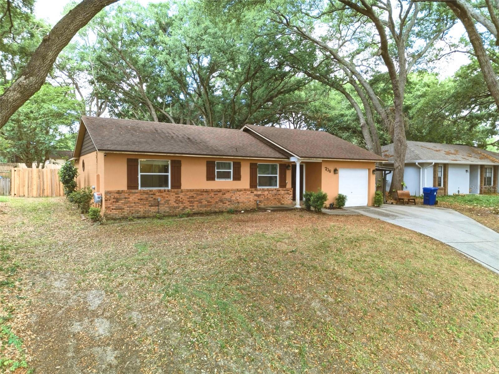 LAKEVIEW VILLAGE - Residential