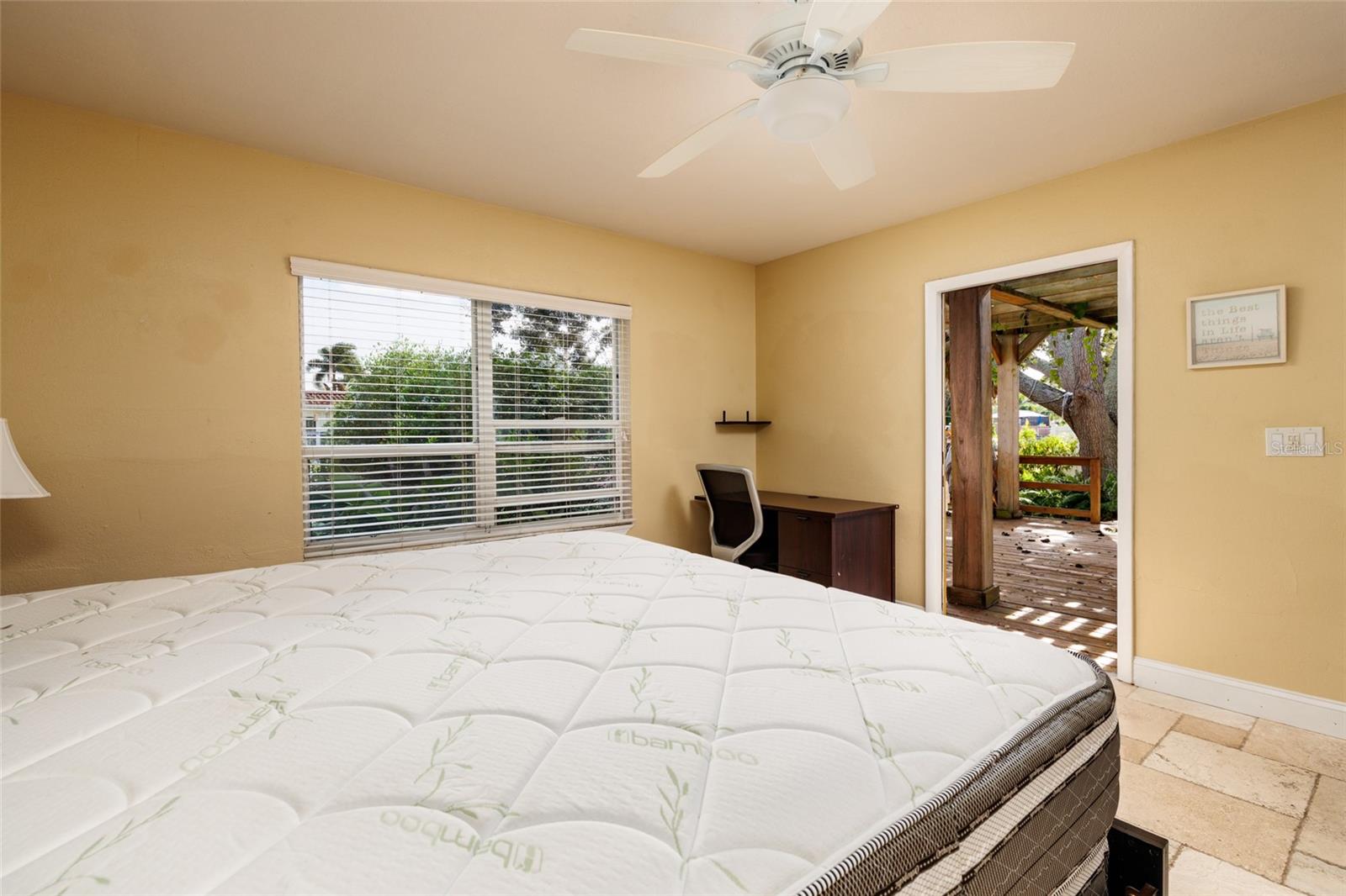 SUN PLAZA ISLES - Residential