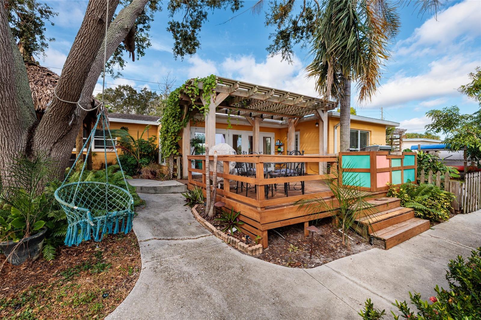 SUN PLAZA ISLES - Residential