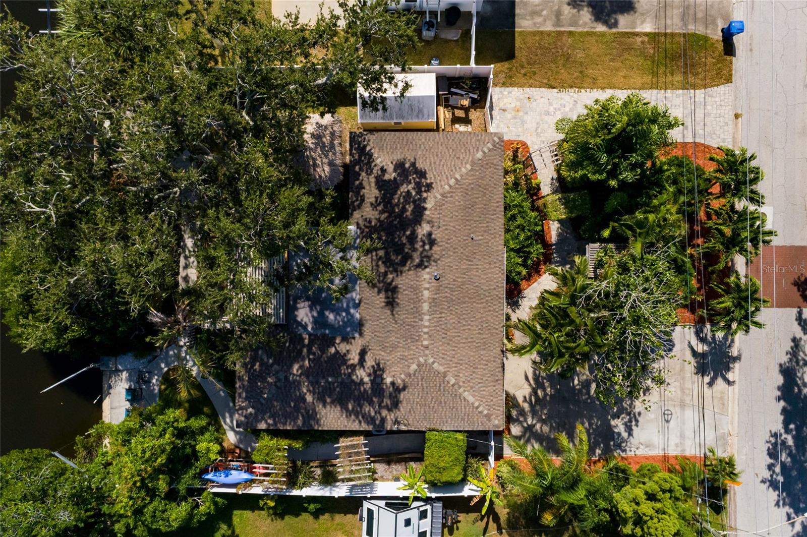 SUN PLAZA ISLES - Residential