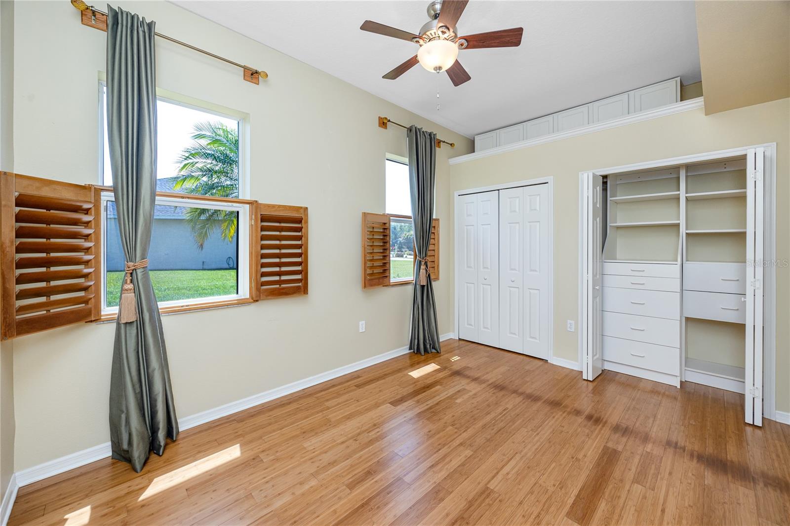 ANCIENT OAKS UNITS 2 & 3 - Residential