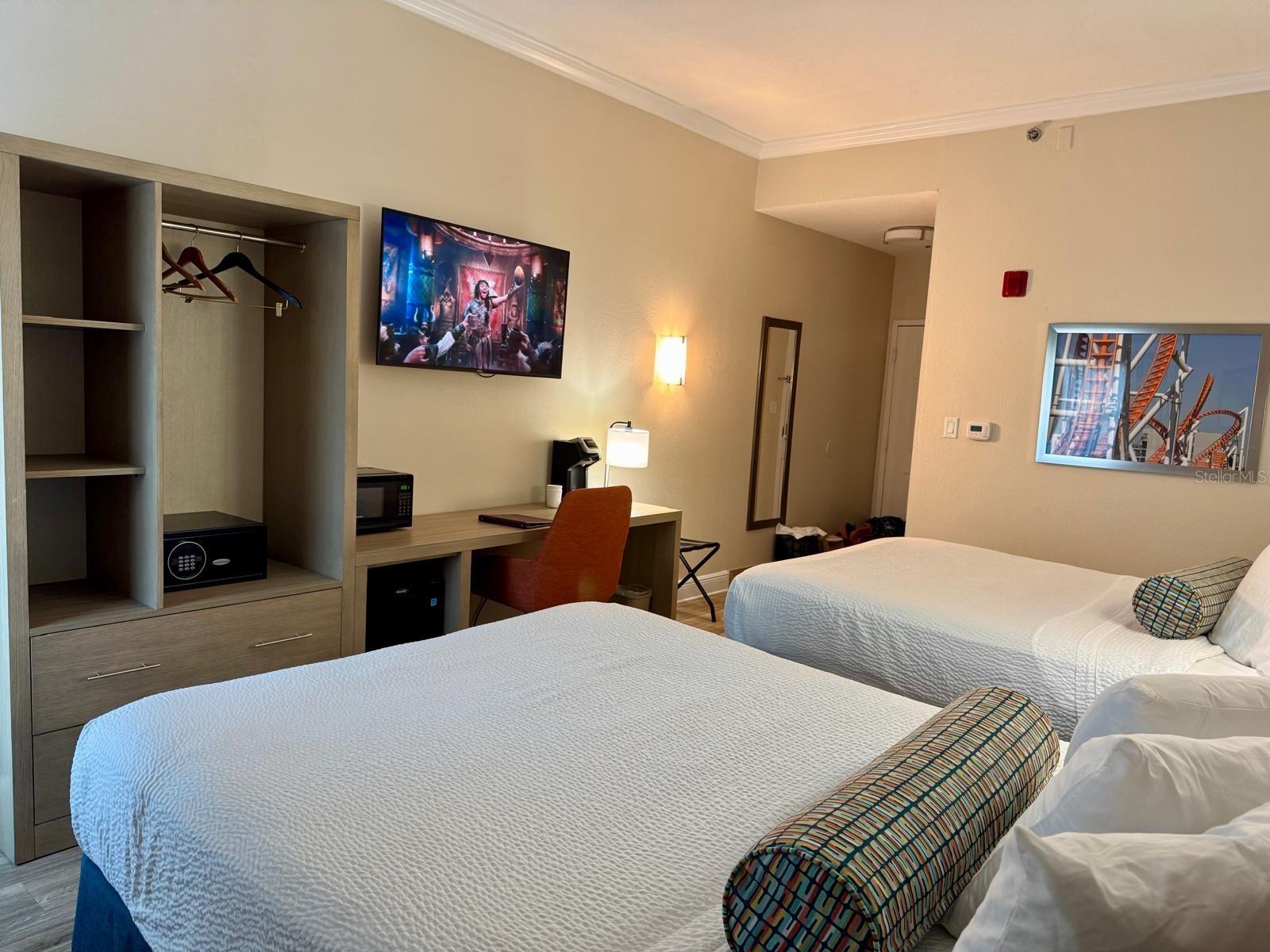 MERIDIAN PALMS COMMERCIAL CONDO CB 10 PG 190-200 - Residential