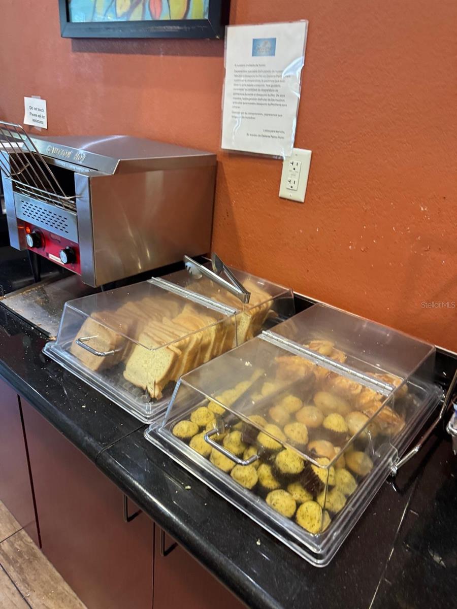 MERIDIAN PALMS COMMERCIAL CONDO CB 10 PG 190-200 - Residential