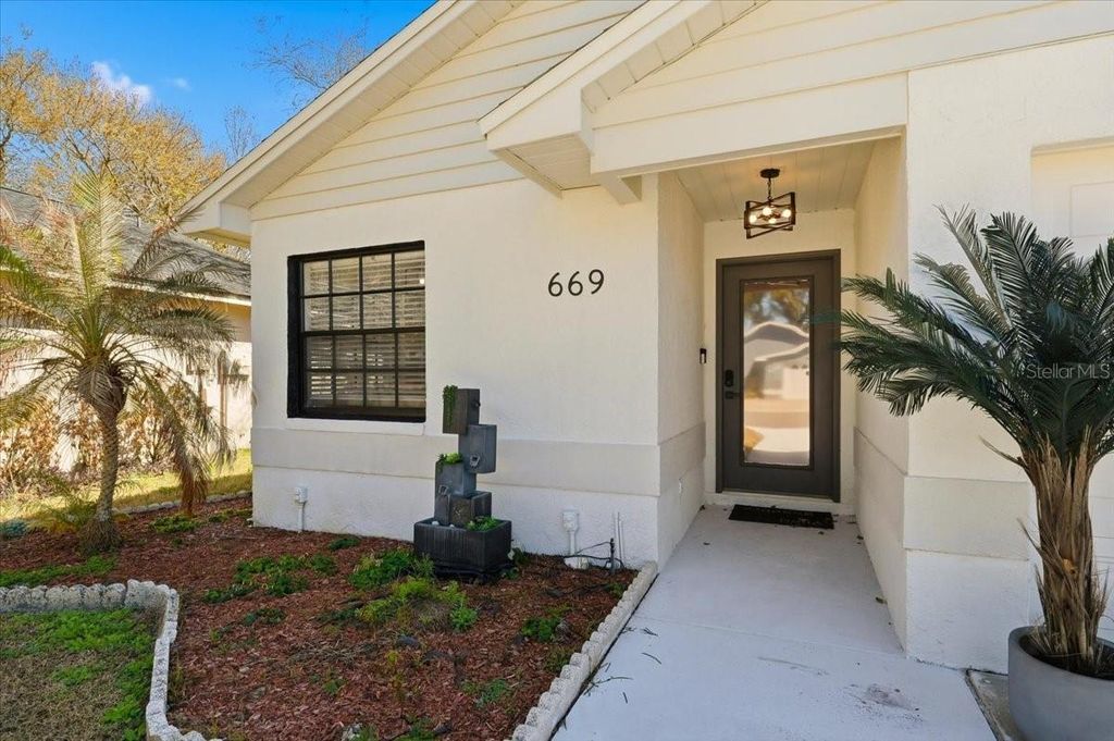 Photo of 669 Eagle Run, Lakeland, FL 33809 (MLS # L4959718)