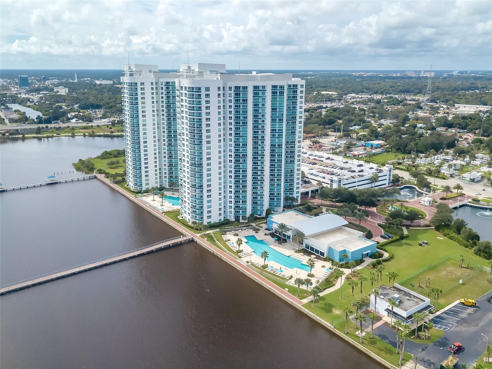 MARINA GRANDE/HALIFAX 01 - Residential