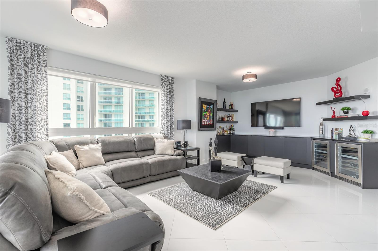 MARINA GRANDE/HALIFAX 01 - Residential