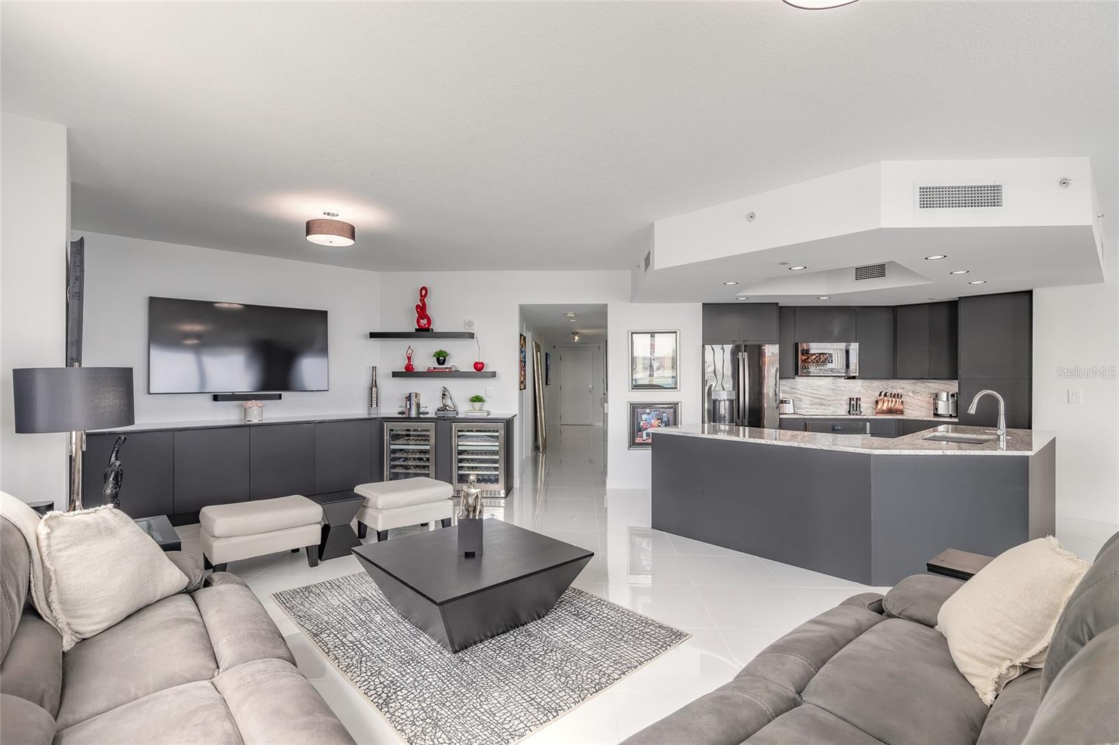 MARINA GRANDE/HALIFAX 01 - Residential