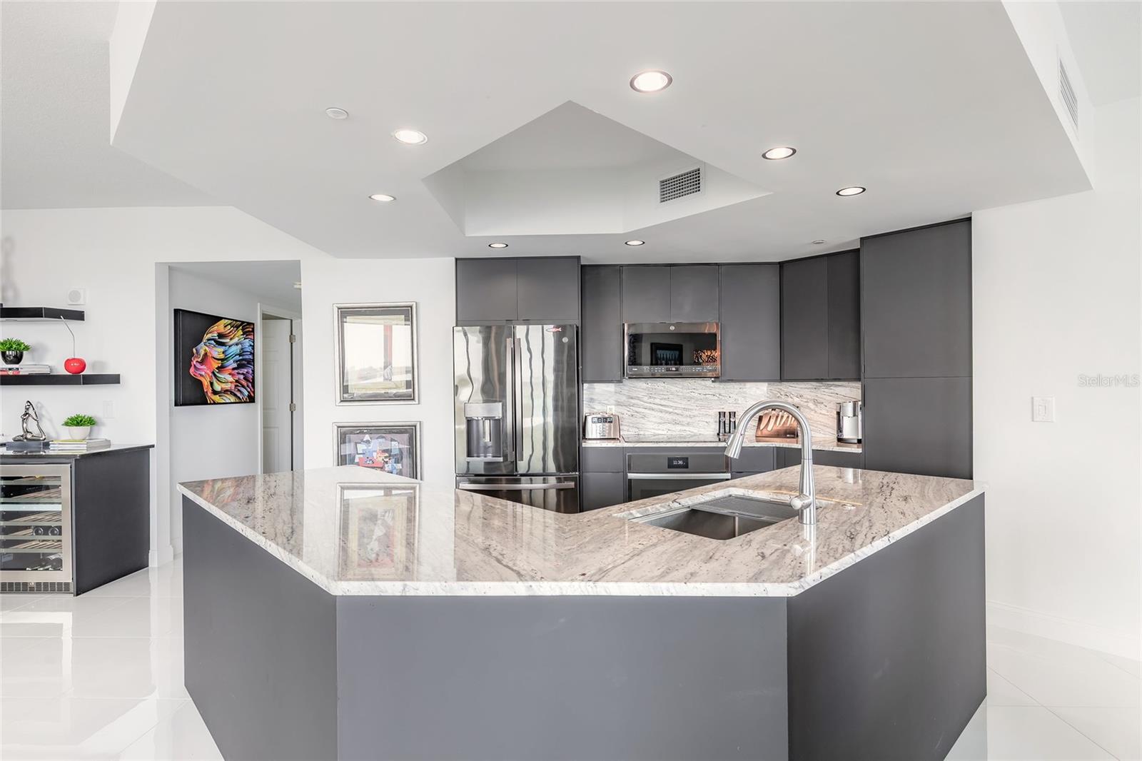 MARINA GRANDE/HALIFAX 01 - Residential