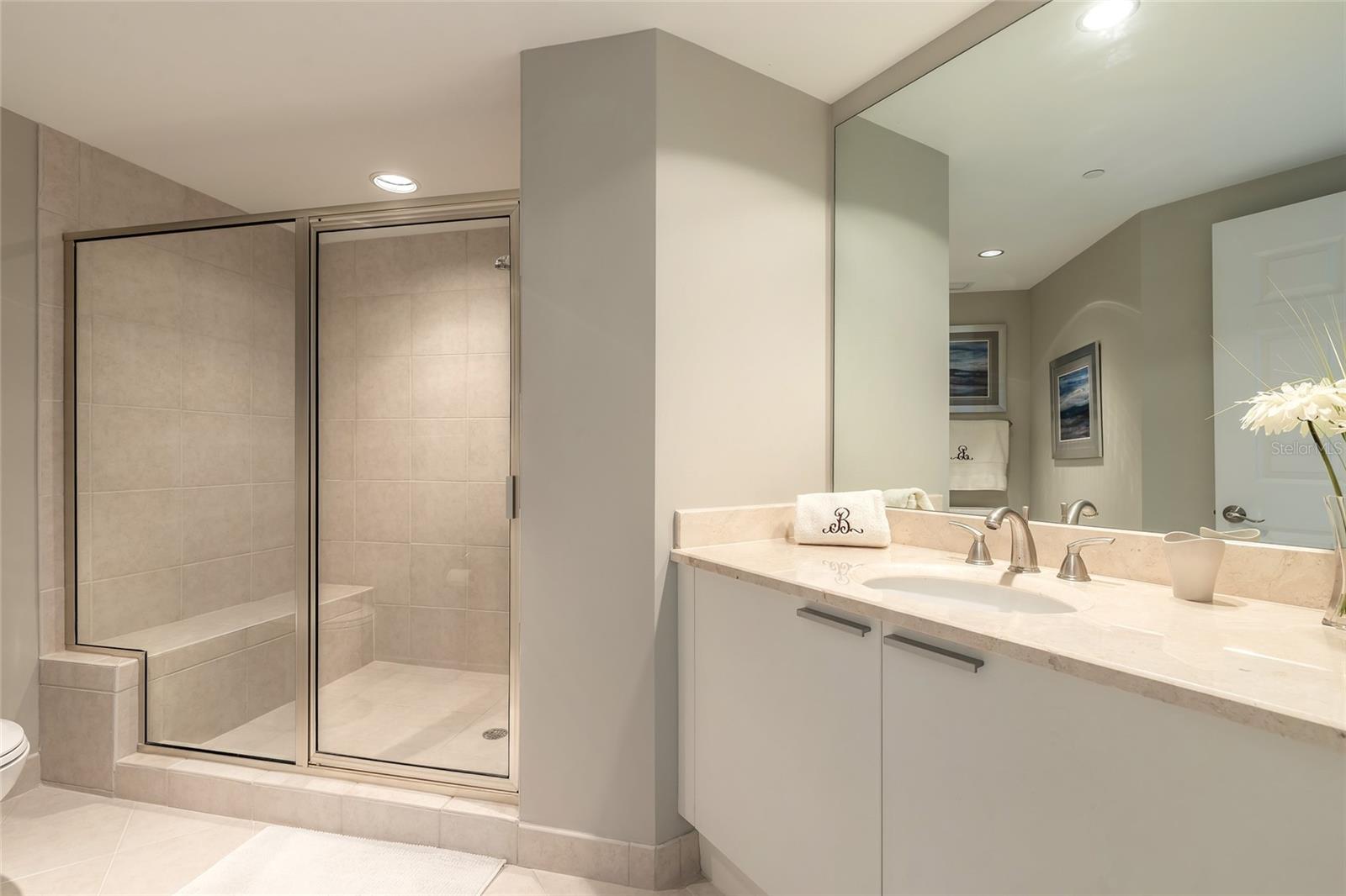 MARINA GRANDE/HALIFAX 01 - Residential