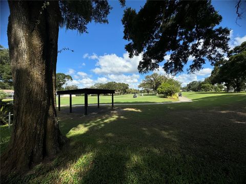 A home in VALRICO