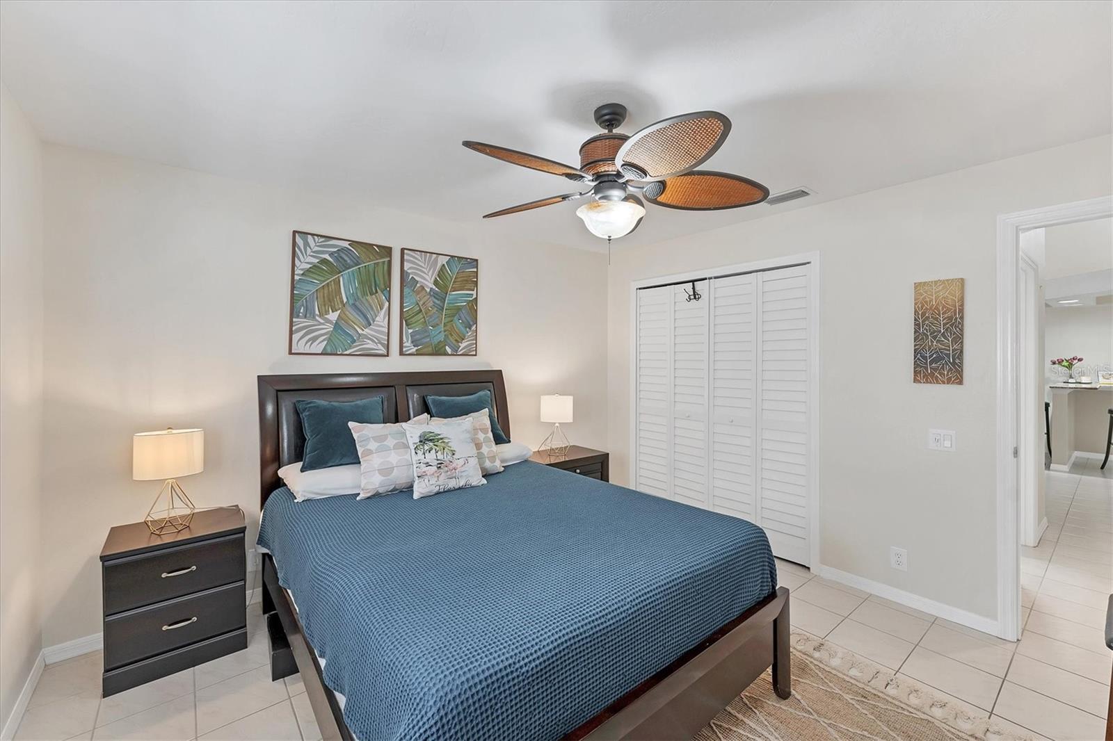 CRESTWOOD VILLAGE OF SARA 4 & 5 - Residential