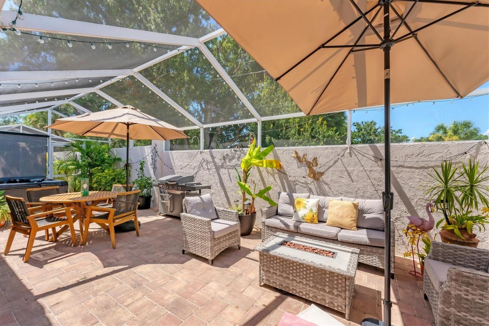 CRESTWOOD VILLAGE OF SARA 4 & 5 - Residential