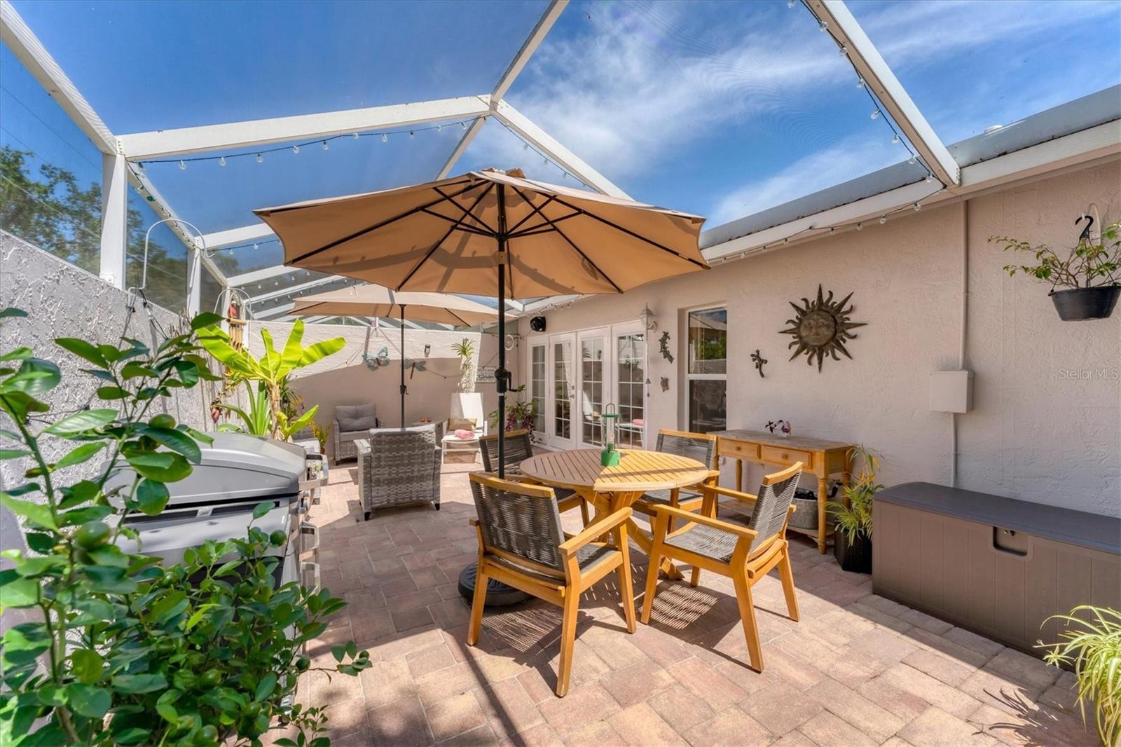 CRESTWOOD VILLAGE OF SARA 4 & 5 - Residential