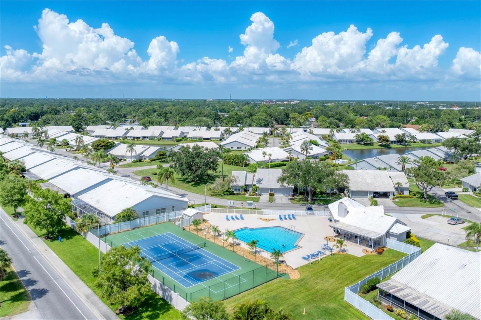 CRESTWOOD VILLAGE OF SARA 4 & 5 - Residential