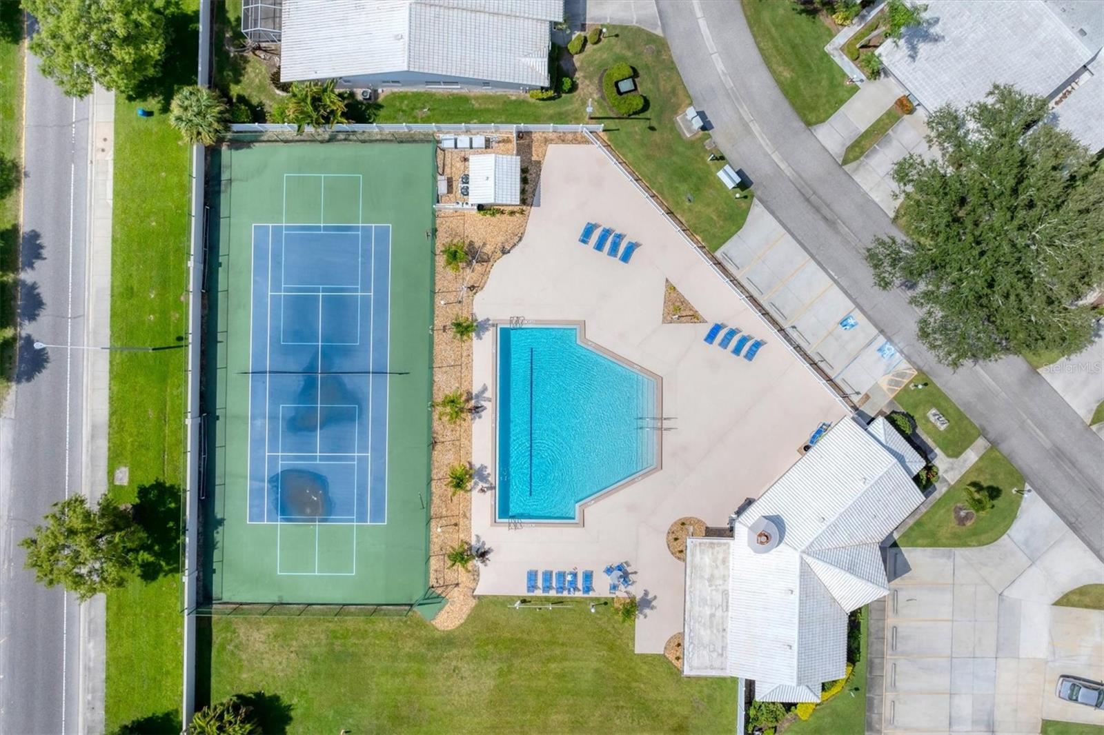 CRESTWOOD VILLAGE OF SARA 4 & 5 - Residential