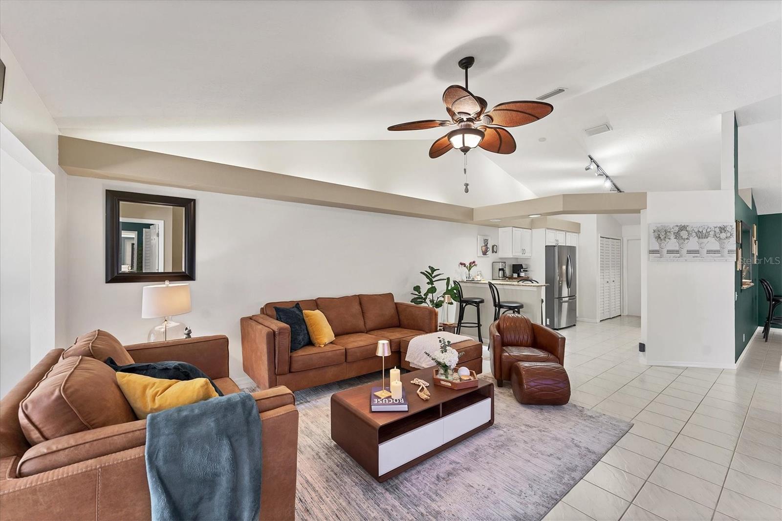 CRESTWOOD VILLAGE OF SARA 4 & 5 - Residential