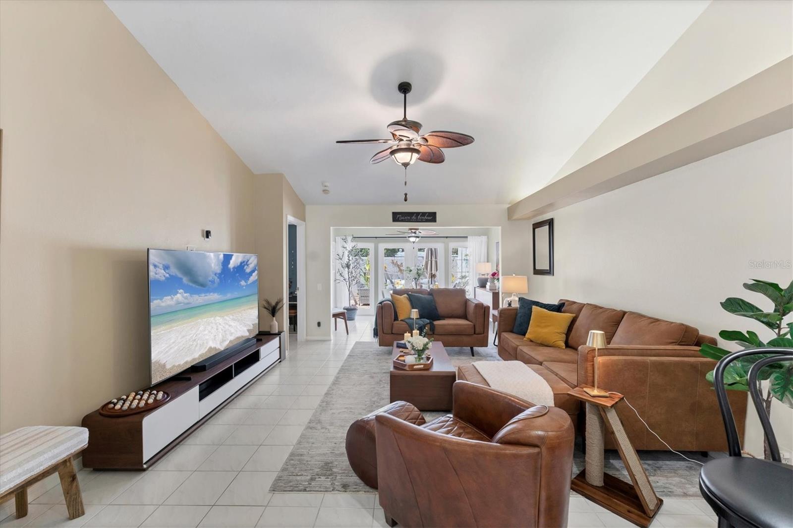 CRESTWOOD VILLAGE OF SARA 4 & 5 - Residential