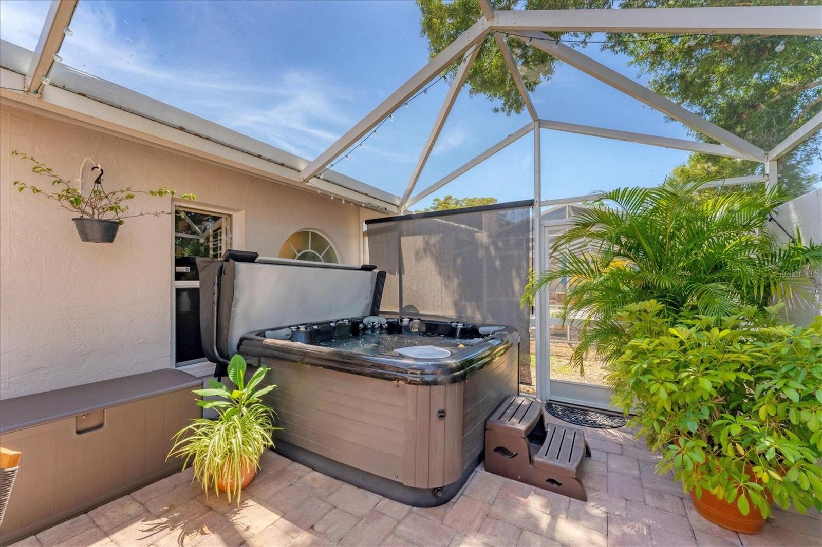 CRESTWOOD VILLAGE OF SARA 4 & 5 - Residential