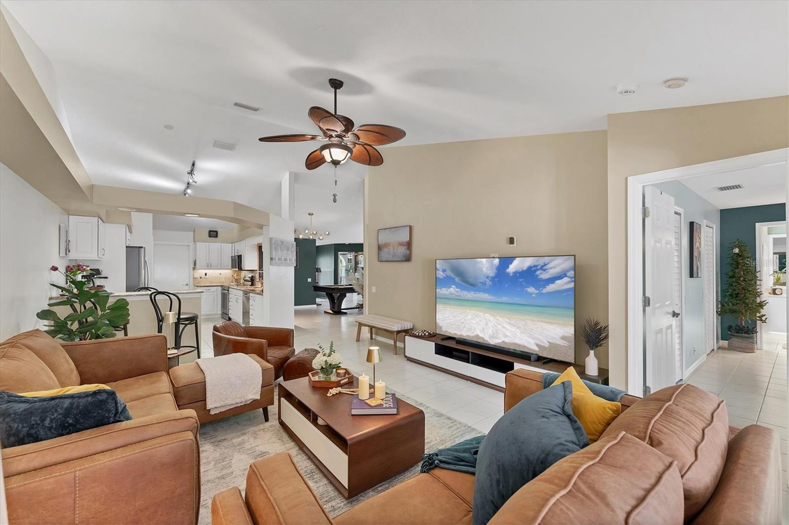 CRESTWOOD VILLAGE OF SARA 4 & 5 - Residential