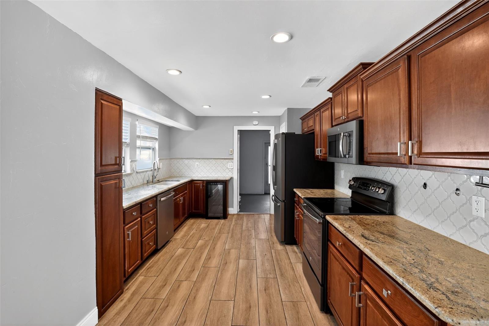 FT MYERS VILLAS - Residential