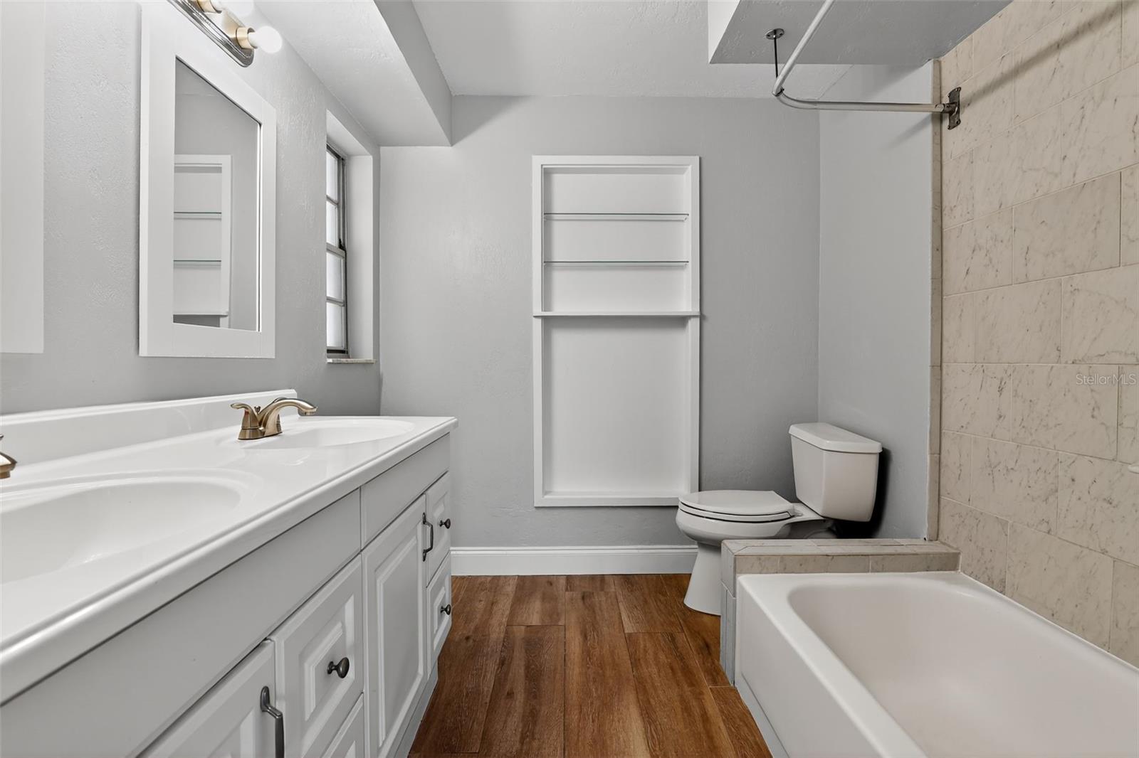 FT MYERS VILLAS - Residential