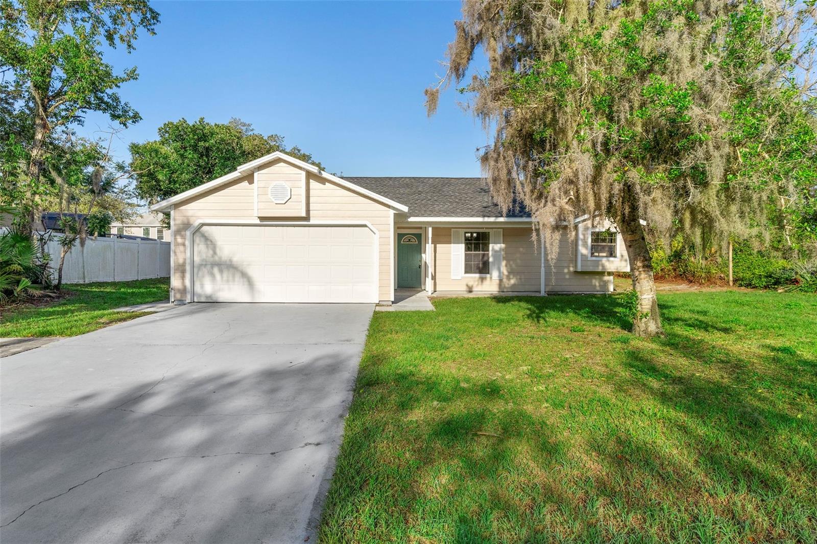 1550 MAXWELL LANE