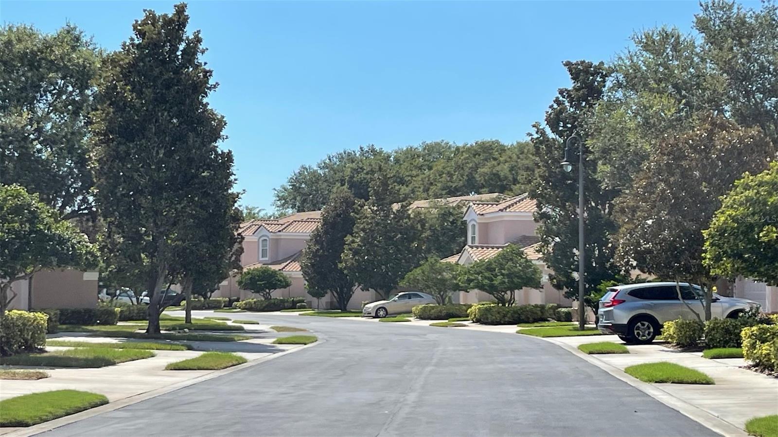 824 LANTERN WAY