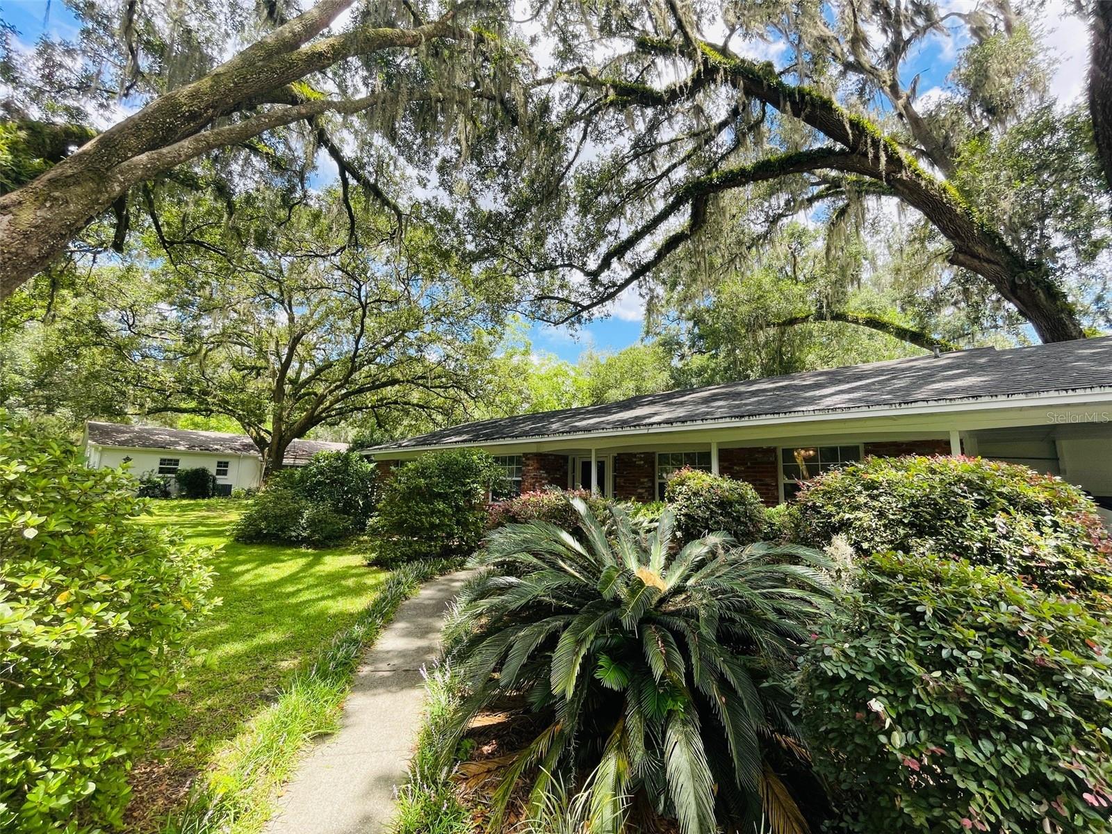1820 SW 49TH PLACE