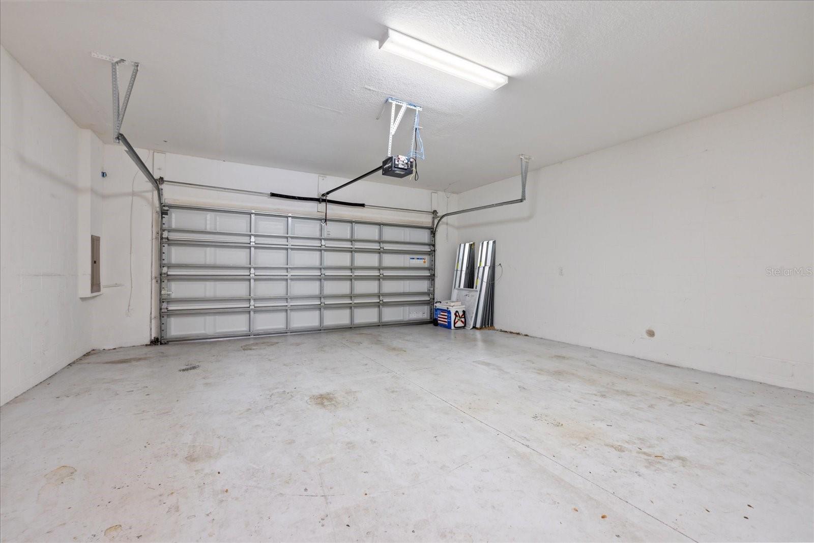 WEST END TWNHMS NORTH - Residential